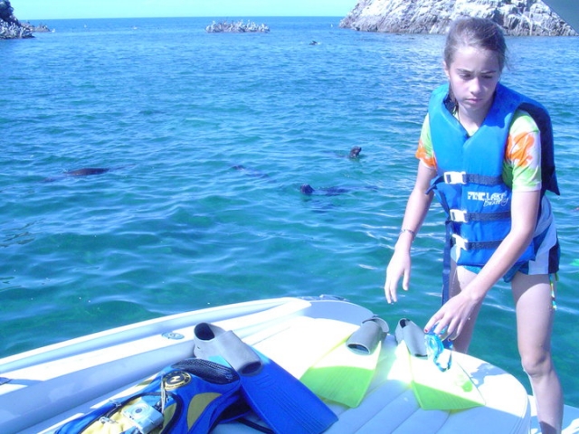  The little ones also go to the water 